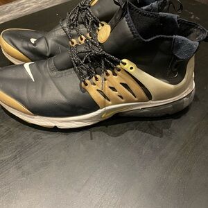 Nike Black and Gold Athletic Shoes Size 11 Great condition